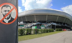 Diese Sticker kleben im Wörthersee-Stadion. 