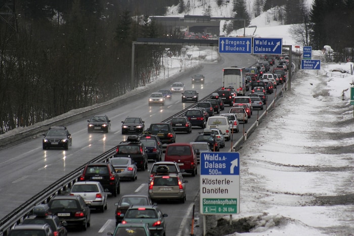 Die S16 ist besonders im Winter regelmäßig überlastet.