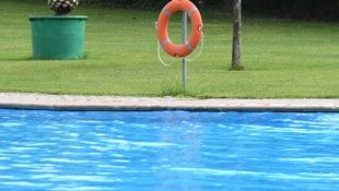 Badegäste mussten ins Spital. (Symbolbild)