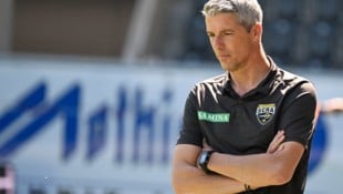 Bernhard Summer und sein Team brauchen nun wahrscheinlich einen Punkt im letzten Spiel gegen ...