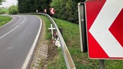 In der hängenden S-Kurve, in der Ende April das Unglück geschehen war, soll nun eine Sperrlinie ...