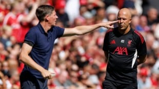 Oliver Glasner (links) genießt in England bereits Kultstatus, Arne Slot (rechts) ist mit ...