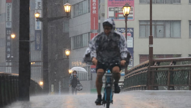 Zahlreiche Städte leiden unter Starkregen in Japan.