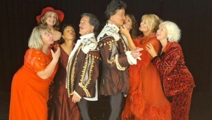 Theaterkarten unter 0650 429 5415 erhältlich.