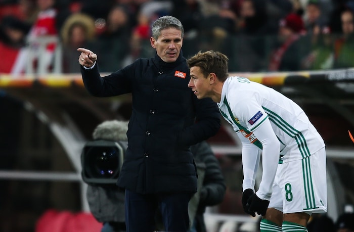 Fußball-Bruder Stefan wechselte von Rapid Wien über PAOK Saoliniki zu Holstein Kiel