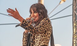 Sängerin Nena tritt am Gut Aiderbichl auf