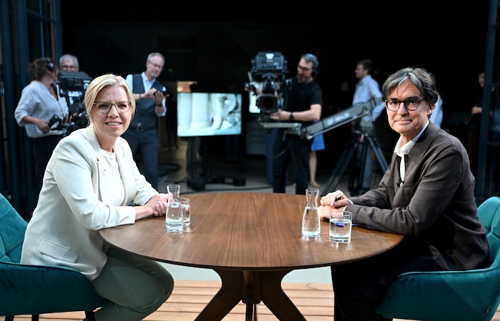 Das Gespräch fand im ORF-Studio am Küniglberg statt ...