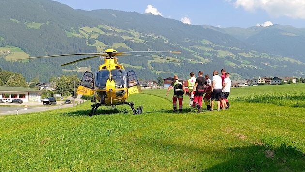 Der Verletzte wurde nach der Erstversorgung in die Klinik geflogen.