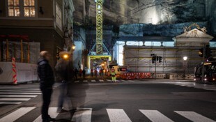 Bauarbeiten im Mönchsberg machen ab kommendem Jahr die Sperre des Neutors nötig. Der Verkehr ...