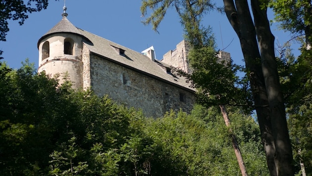 Die Burgruine Gösting steht aktuell zum Verkauf – 6,4 Millionen Euro ist die Basis für ...