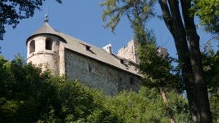 Die Burgruine Gösting steht aktuell zum Verkauf – 6,4 Millionen Euro ist die Basis für ...