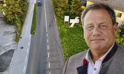 Der Alko-Unfall von Thomas Ließ am Sonntag hinterließ auch im Ortsgebiet von Hof deutlich ...