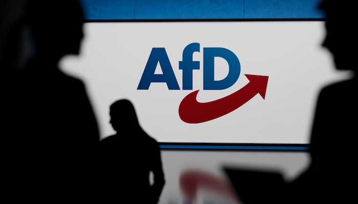 Die AfD (Alternative für Deutschland) ist eine rechtspopulistische und rechtsextreme politische ...