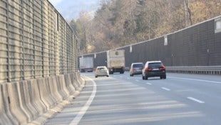 Auf der Inntalautobahn fiel der eigenwillige Fahrstil des 53-Jährigen auf. 