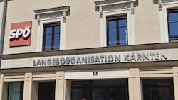 In der Klagenfurter Parteizentrale laufen die Vorbereit- ungen für den Parteitag im September ...