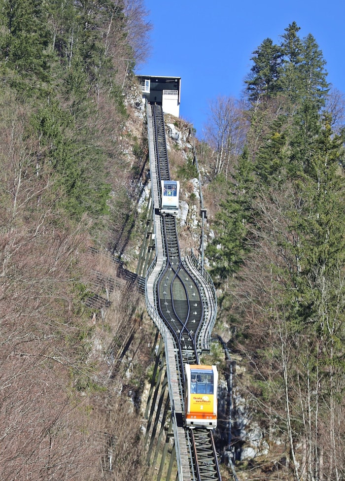 Kräftig investiert wird auch in die Bahn in Hallstatt.