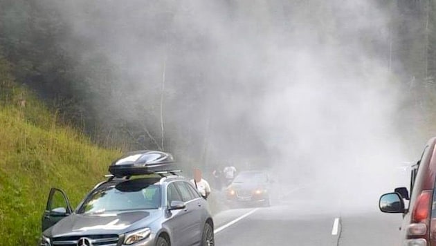 Dichter Rauch auf der B186 Ötztalstraße.