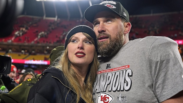 Pop-Star Taylor Swift und NFL-Spieler Travis Kelce haben sich verlobt.
