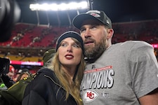 Pop-Star Taylor Swift und NFL-Spieler Travis Kelce haben sich verlobt.