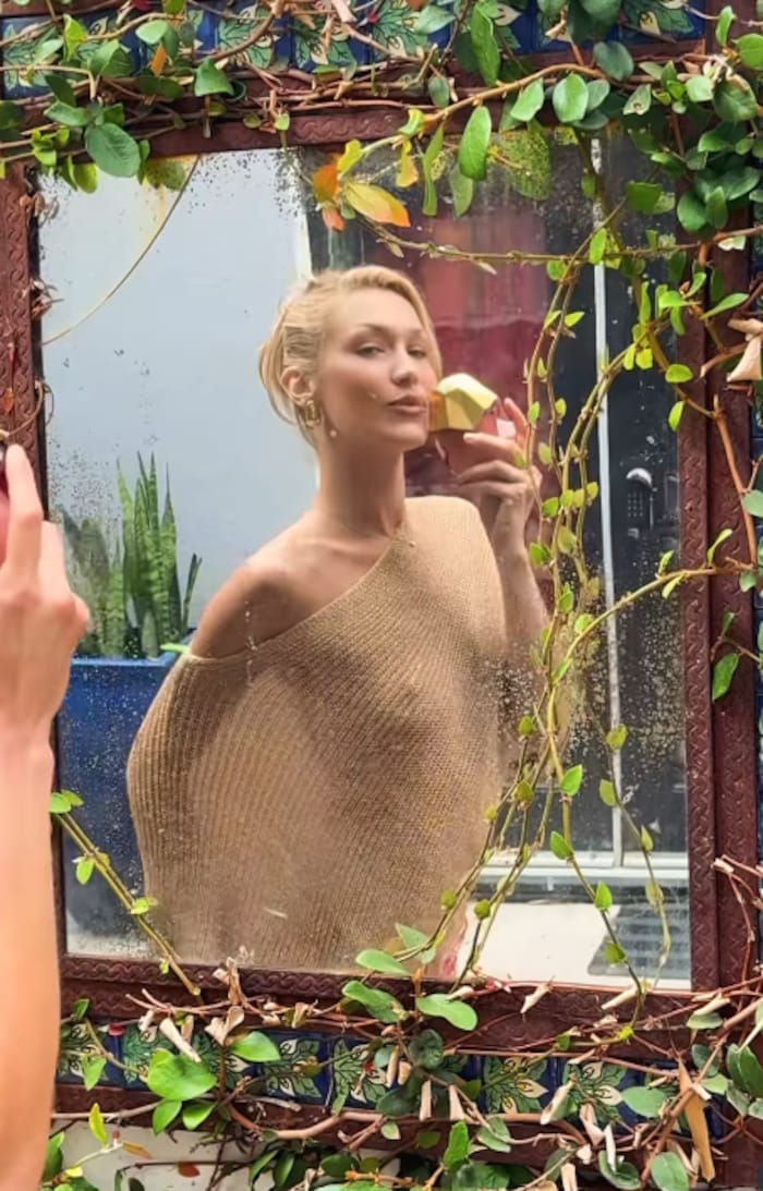 Hadids neuer Duft riecht ihren Angaben zufolge nach Lychee, Himbeerblüte, Wildleder und ...
