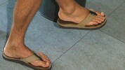 Gerade bei hohen Temperaturen sehr beliebt: Flip-Flops und Schlapfen. 