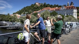 Auch Klassiker wie der Schloßberg sind Teil der Radtour