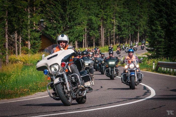 Die Harley-Davidson Charity-Tour macht mit lauten Maschinen bei der von der „Krone“ ...