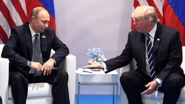 Russlands Präsident Wladimir Putin und US-Präsident Donald Trump bei einem Treffen im Jahr 2017.