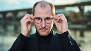 Bandleader Marco Wanda, bürgerlich Michael Marco Fitzthum, hat die Entstehungs- und ...