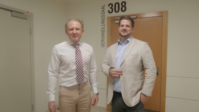 Kunsthändler Eduard Srna-Modlitby (li.) mit Anwalt Martin Sohm