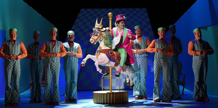 Karussell für einen: „La Cenerentola“-Inszenierung in Bregenz.