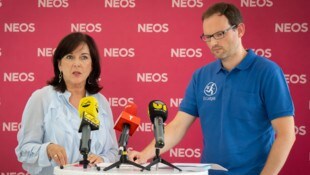 NEOS-Klubobfrau Birgit Obermüller und Marc-André Leitgeb-Mayer, Facharzt für Allgemein- und ...