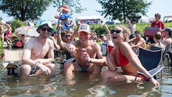 Ein erfrischendes Bad in der Traisen läutete den Auftakt des beliebten Frequency Festivals in ...