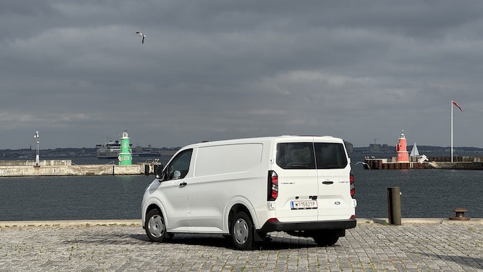 Die Hafeneinfahrt von Helsingør ist farbenfroh.