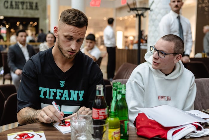 Unser Vorjahres-Sieger beim Plausch mit Arnautovic.