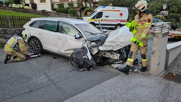 Das Auto des Einheimischen wurde massiv beschädigt.