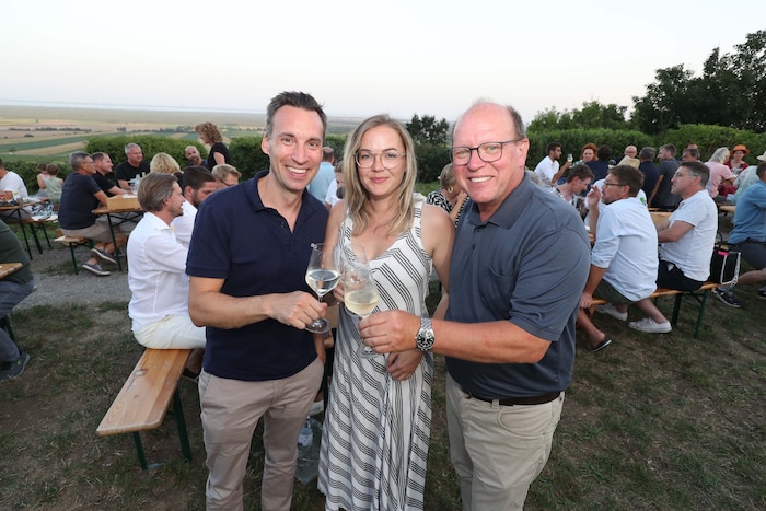 Anwalt Johannes Zink, Laura Moser und Andreas Liegenfeld.