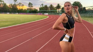 Alica Schmidt muss ihre Saison vorzeitig beenden.