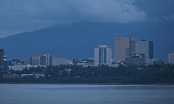 Mit knapp 300.000 Einwohnern ist Anchorage die mit Abstand größte Stadt Alaskas sowie dessen ...