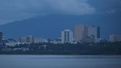 Mit knapp 300.000 Einwohnern ist Anchorage die mit Abstand größte Stadt Alaskas sowie dessen ...