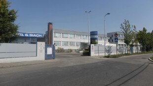 In dieser Recyclingfirma ist es erneut zu einem schweren Brand gekommen.