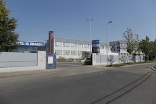 In dieser Recyclingfirma ist es erneut zu einem schweren Brand gekommen.