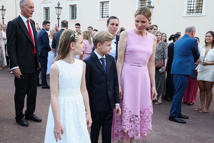 Fürstin Charlene mit ihren Zwillingen Jacques und Gabriella
