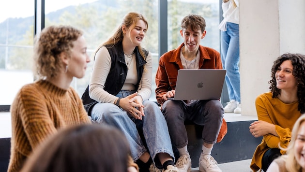 Die FHV bietet mehr als 20 Studienprogramme in Technik, Wirtschaft, Gestaltung, Soziales und ...