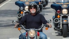 Popstar Billy Joel versteigert wegen seiner Erkrankung dutzende Motorräder.