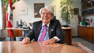 Horst Wiesinger ist auch mit 85 Jahren beruflich im Einsatz.