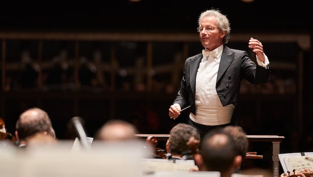 Der Stardirigent ist momentan mit dem Cleveland Orchestra auf Europa -Tournee