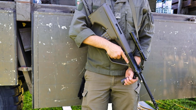 Über 50 Prozent wollen nicht Dienst an der Waffe leisten und wählen Zivildienst.