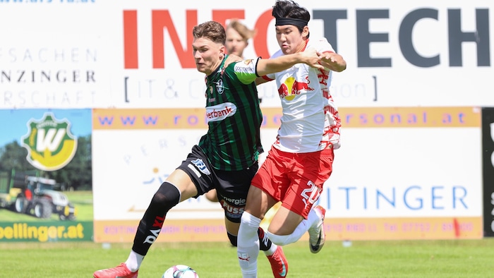 Seong-bin Jung (re.) spielt sportlich keine Rolle bei Liefering.
