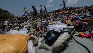 Viele Altkleider landen auf Müllbergen im Globalen Süden.